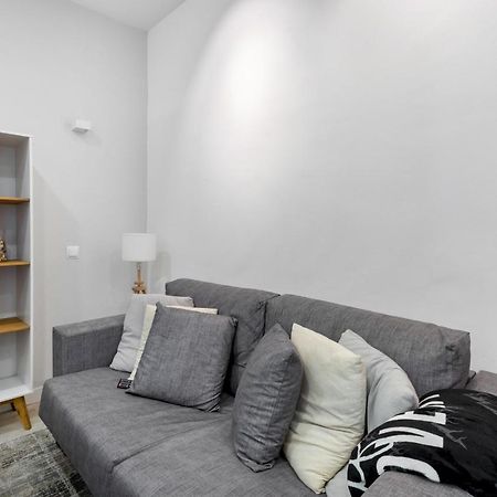Modern Apartment - 1Bedroom 1Bathroom - Chueca Мадрид Екстериор снимка